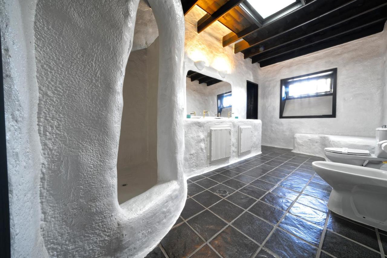 Luxe Ecovilla Listan Uga Buitenkant foto