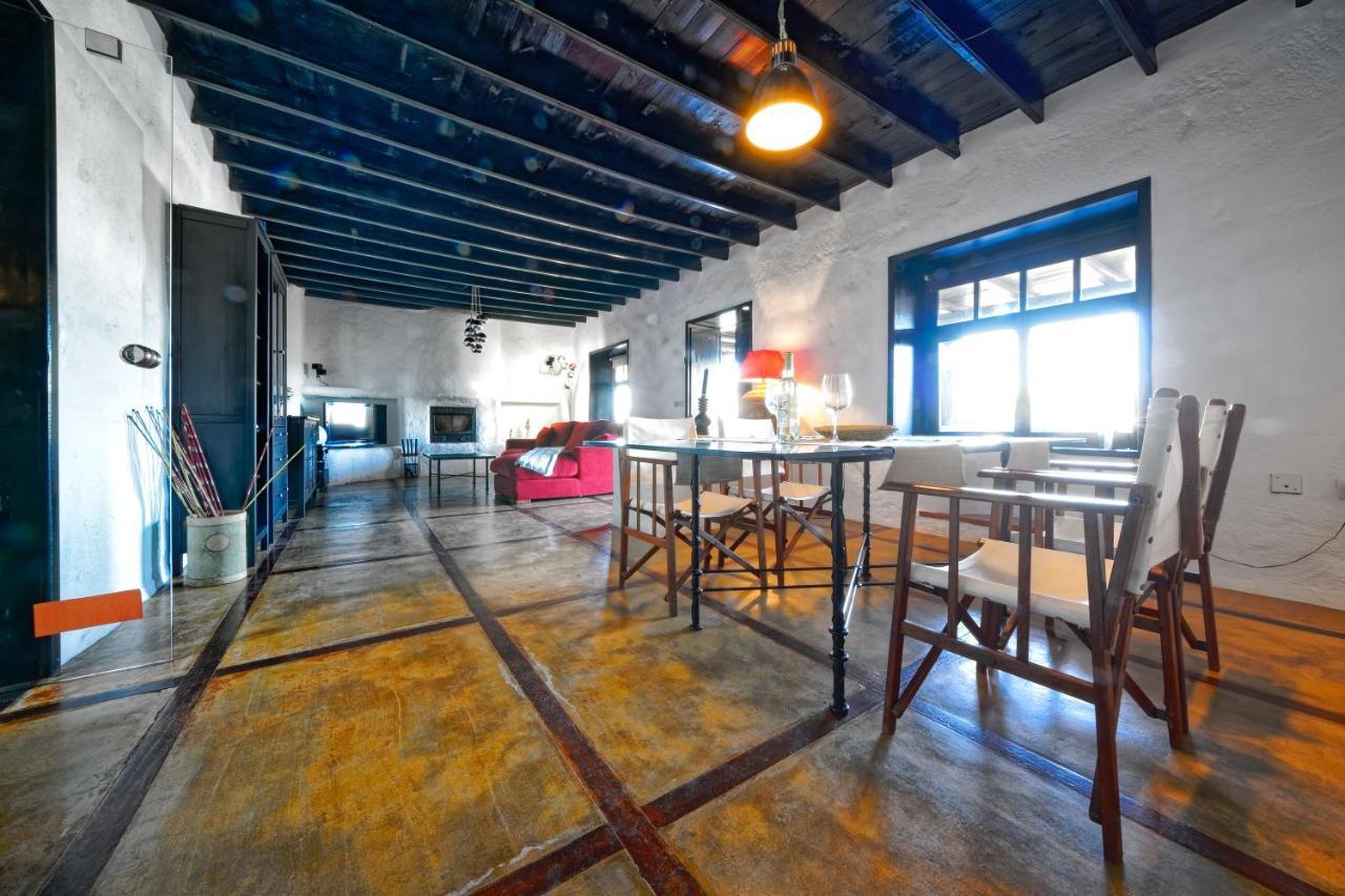 Luxe Ecovilla Listan Uga Buitenkant foto